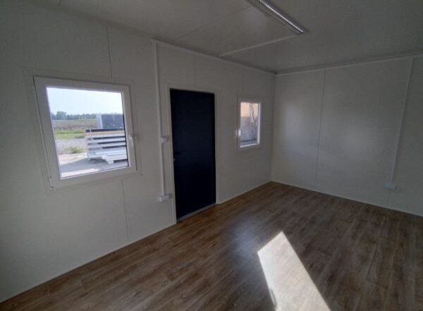 Офис контейнер 15 m² – Компактен и функционален за социални офиси