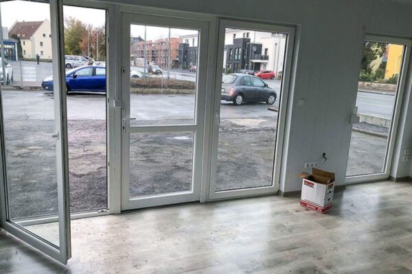Търговски Контейнер 29,4 m² – Модулно Решение за Търговски Пространства